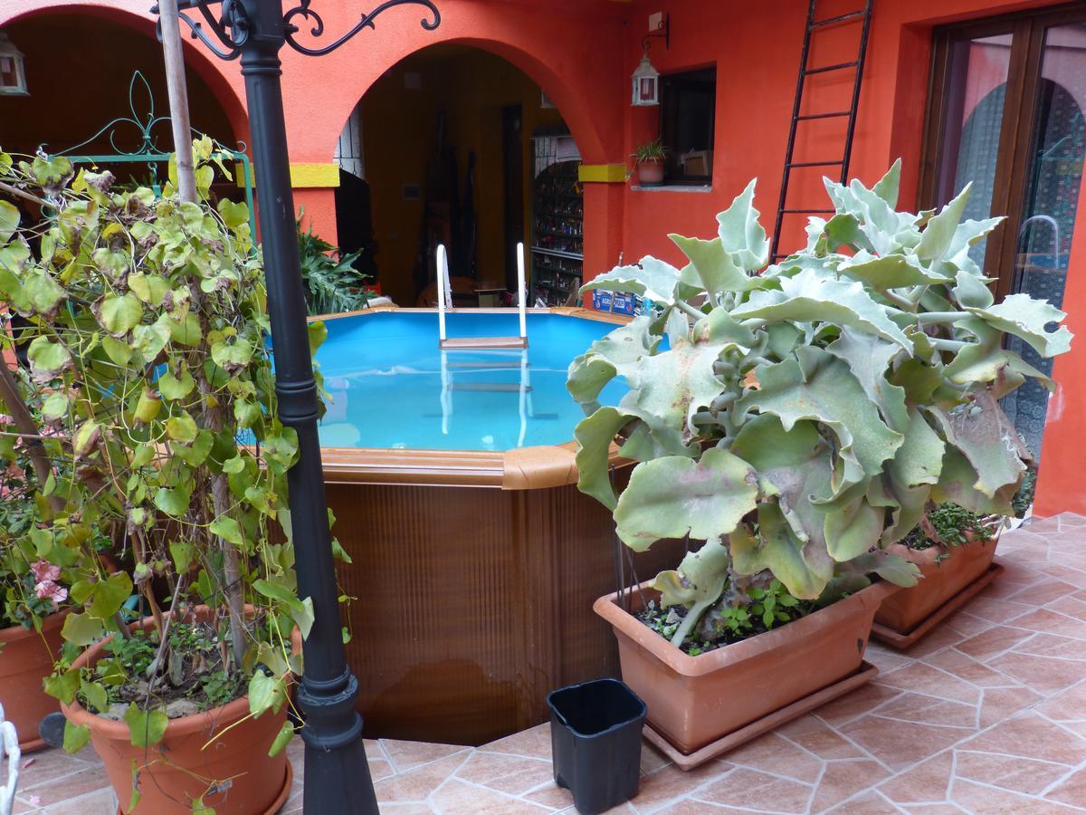 Il Pozzo Dei Desideri Bed & Breakfast Арбус Екстериор снимка