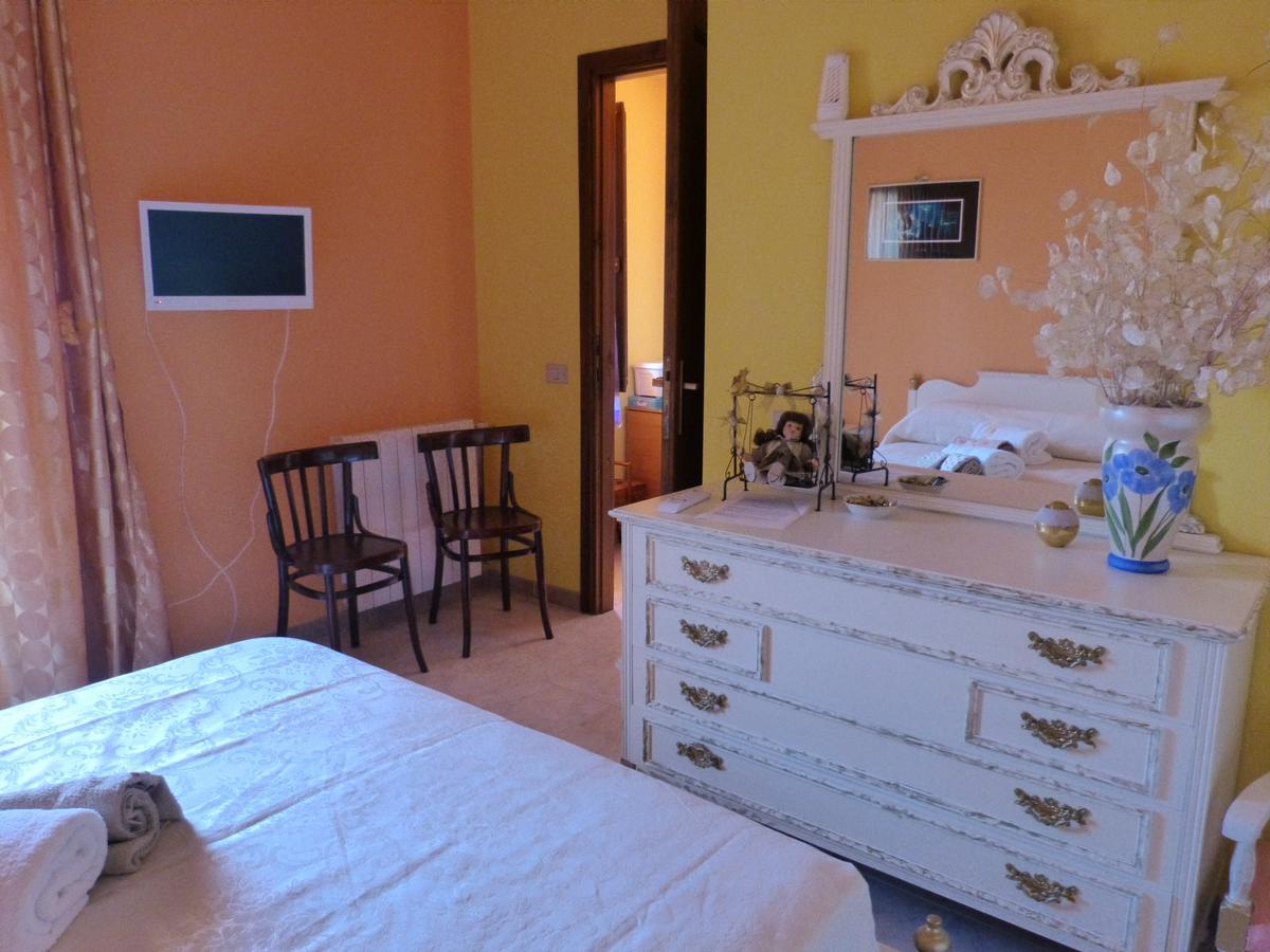 Il Pozzo Dei Desideri Bed & Breakfast Арбус Екстериор снимка