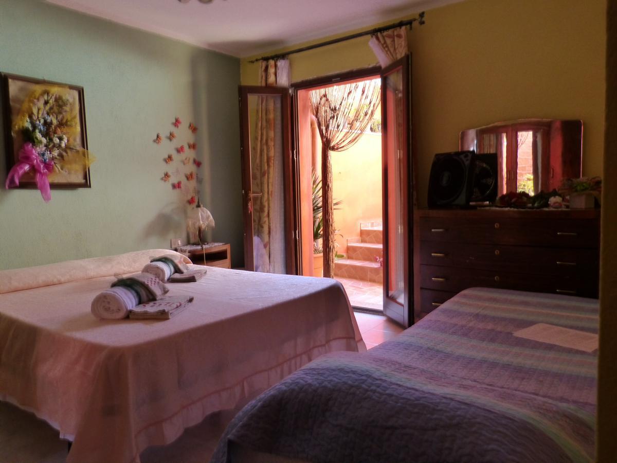 Il Pozzo Dei Desideri Bed & Breakfast Арбус Екстериор снимка