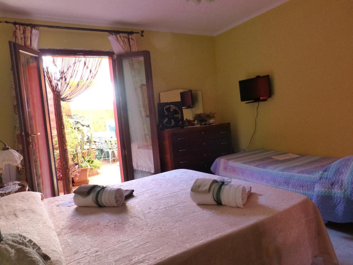 Il Pozzo Dei Desideri Bed & Breakfast Арбус Екстериор снимка