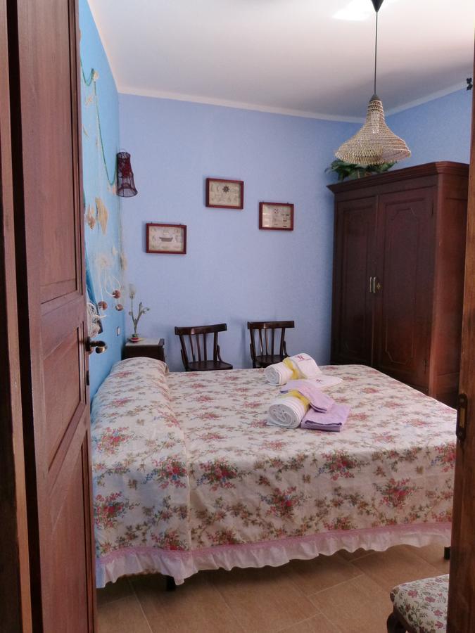 Il Pozzo Dei Desideri Bed & Breakfast Арбус Екстериор снимка