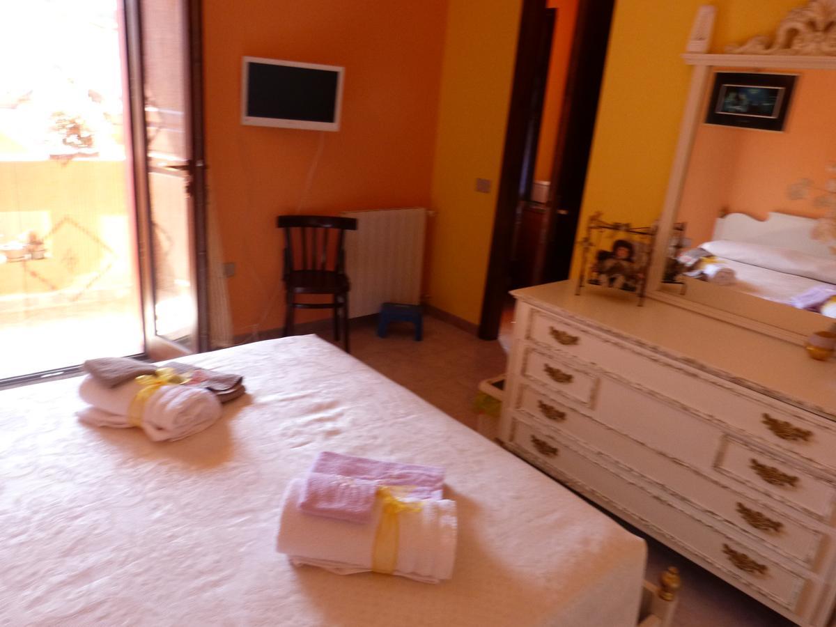 Il Pozzo Dei Desideri Bed & Breakfast Арбус Екстериор снимка