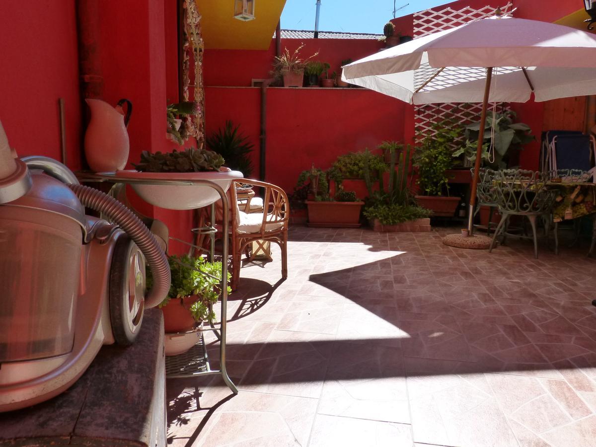 Il Pozzo Dei Desideri Bed & Breakfast Арбус Екстериор снимка