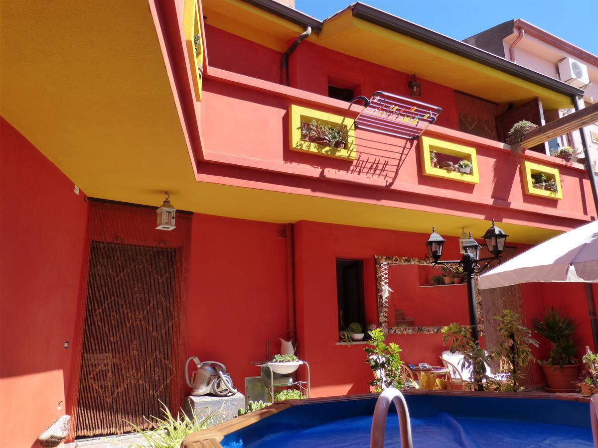 Il Pozzo Dei Desideri Bed & Breakfast Арбус Екстериор снимка